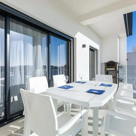 Apartment Correeira Luxury Residence T2 D - Albufeira, Pools, Wifi, Bbq, Beach