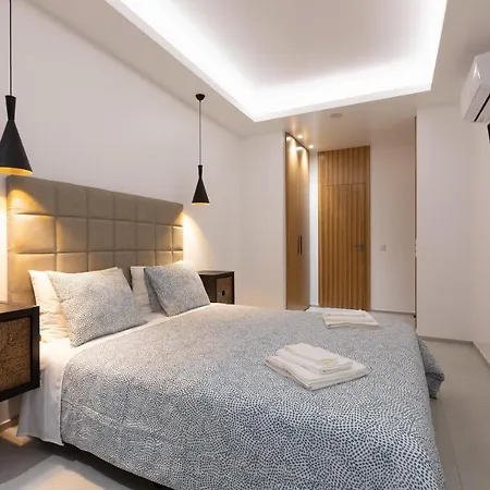 Correeira Luxury Residence T2 D - Albufeira, Pools, Wifi, Bbq, Beach Apartment
